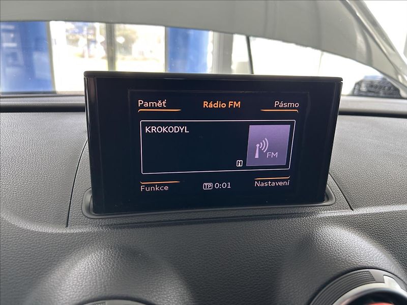 Audi A3 2,0   TDI 110kW,S-LINE,SPORTBA - fotka 16 z 35