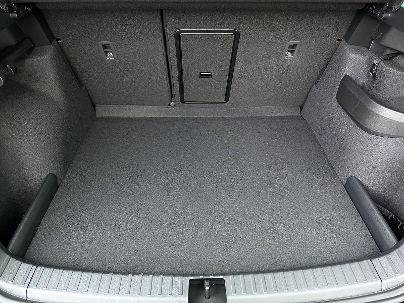 Škoda Karoq 2.0TDi 4x4 DSG 150PS Sportline - fotka 45 z 48