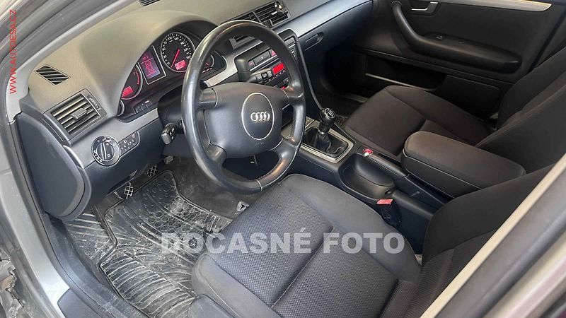 Audi A4 (2004) 2.0 20V Avant - fotka 3 z 4