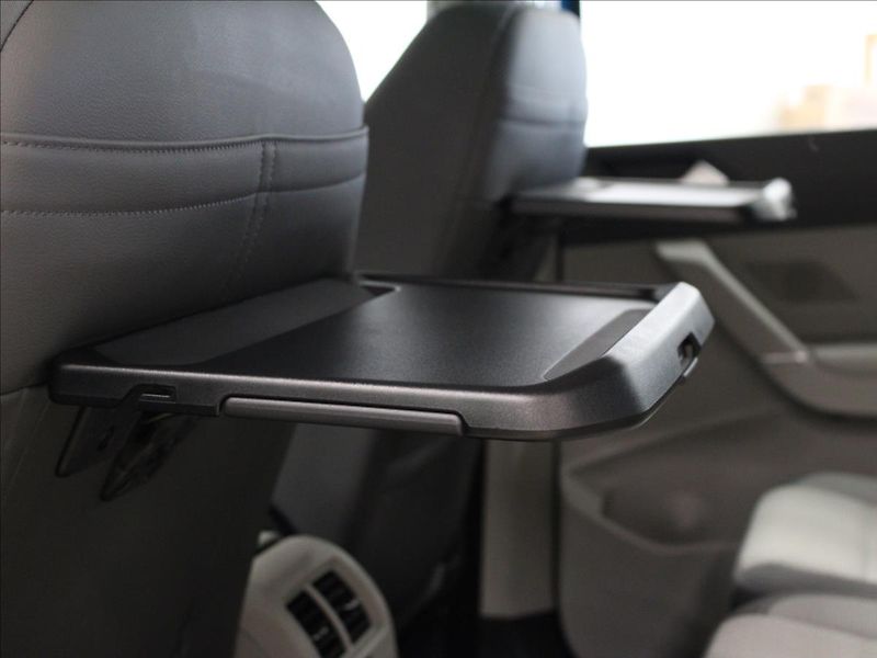 Volkswagen Touran 2,0 TDI 110KW LED 1.majitel - fotka 27 z 30