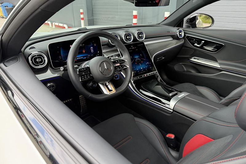 Mercedes-Benz CLE (2025) CLE 53 AMG 4Matic+ MANUFAKTUR - fotka 29 z 102