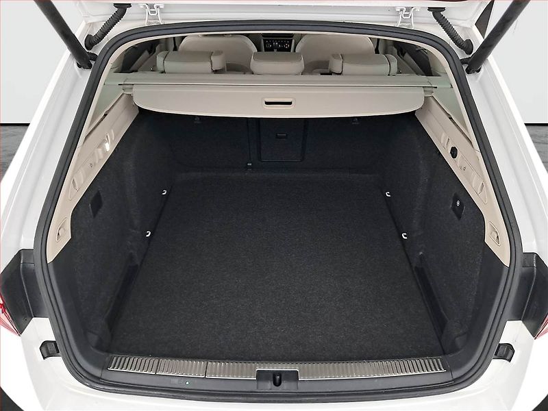 Škoda Superb (2020) Laurin&Klement 2.0 TDI - fotka 14 z 24