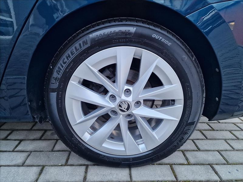 Škoda Octavia 2.0 TDi Style,původ ČR,1.Maj. - fotka 45 z 50