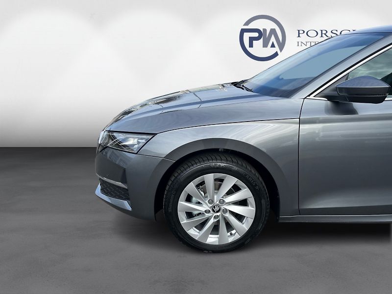 Škoda Octavia 2,0TDI TOP SELECTION - fotka 10 z 24