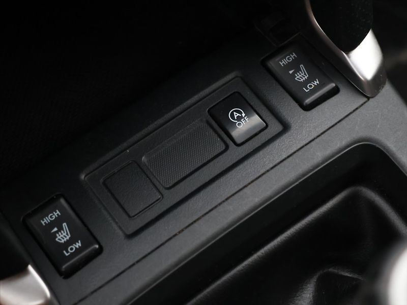 Subaru Forester 2,0 i-L 110kW Comfort 4x4 CZ - fotka 23 z 32