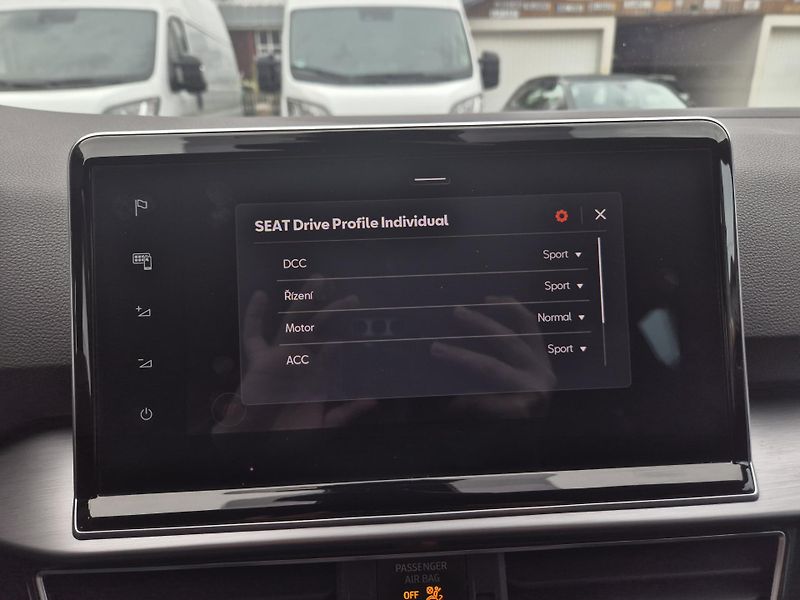Seat Tarraco FR 2,0TDi 110kw DSG 20 ALU - fotka 33 z 48