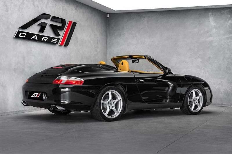 Porsche 911 Carrera 996.2 Cabrio - fotka 6 z 21
