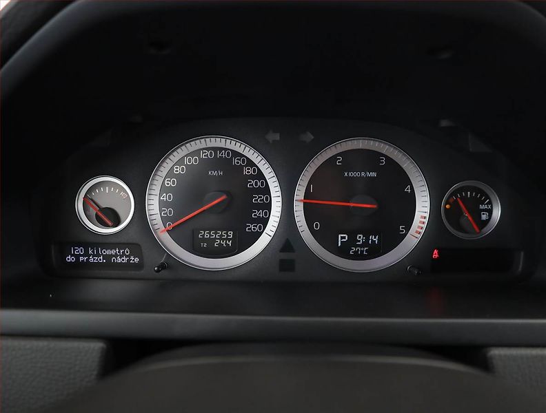 Volvo XC90 (2012) D5, 4X4, Automat, 7 míst - fotka 9 z 15