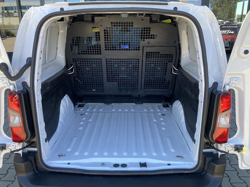 Toyota ProAce City ACTIVE CREWCAB 1.5 D-4D 96 kW - fotka 6 z 19