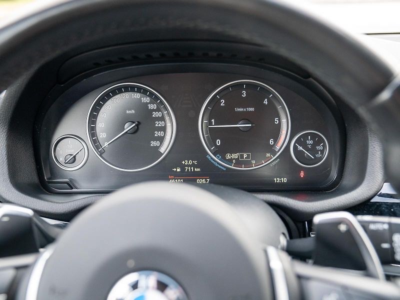 BMW X3 xDrive20d (F25) Model M Sport - fotka 9 z 26