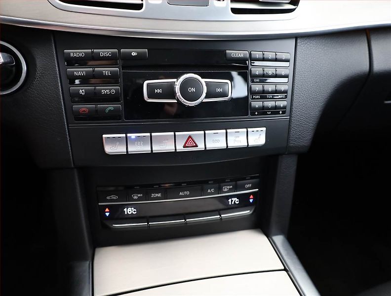Mercedes-Benz Třídy E (2013) Elegance E 220 CDI, Automat - fotka 10 z 20