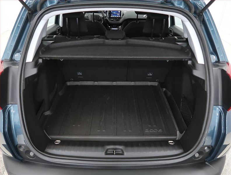 Peugeot 2008 (2017) 1.2 PureTech, Automat, ČR - fotka 14 z 21