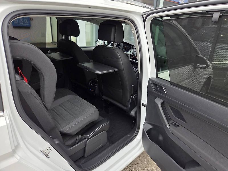 Volkswagen Touran (2026) 1.5 TSI DSG 7míst - fotka 33 z 48