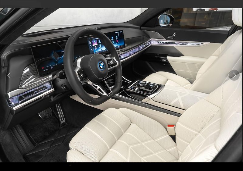 BMW i7 (2026) 760, 2026,TV, M, 6290km,Carbon - fotka 10 z 24