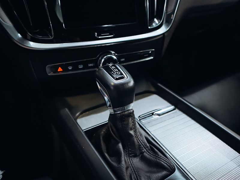 Volvo V60 D4 Inscription - fotka 18 z 27
