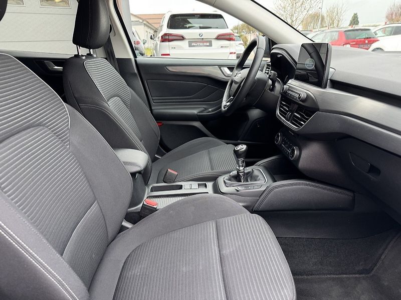 Ford Focus (2018) 2.0TDCi Titanium LED Kamera - fotka 15 z 49