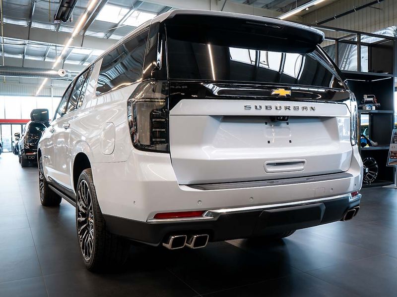 Chevrolet Suburban (2026) 6.2 V8 High Country 2026 - fotka 3 z 47