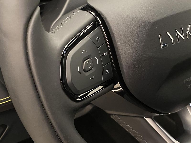 Lynk & Co 01 (2025) 01 CORE PHEV - fotka 27 z 90