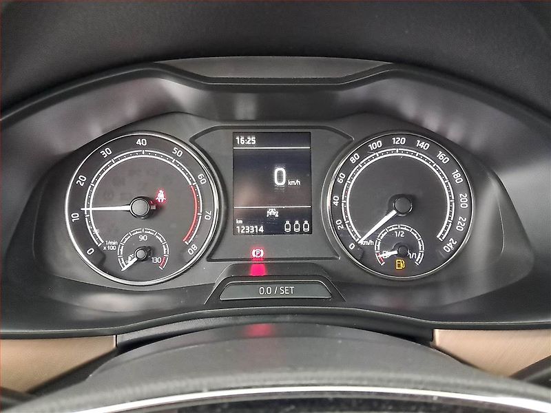 Škoda Scala (2022) Style 1.5 TSI, ČR,1.maj - fotka 11 z 18