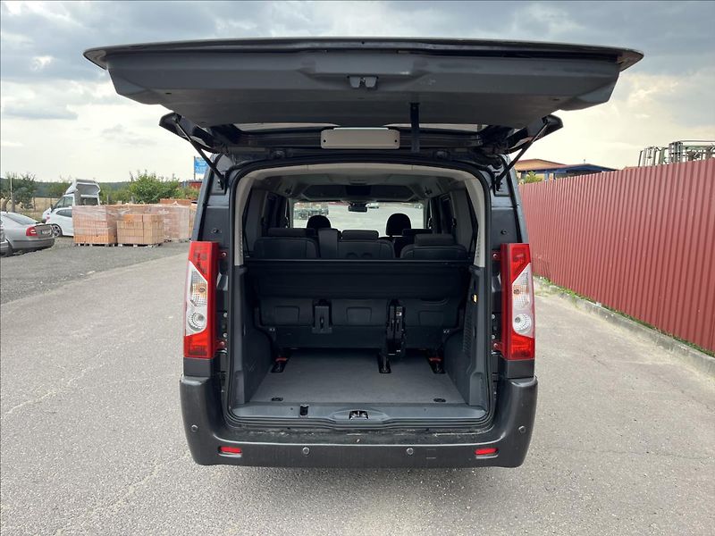 Peugeot Expert Tepee 2,0 HDi 8.MÍST KLIMA NAVIGACE - fotka 33 z 42