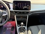 Volkswagen T-Roc 1,5 TSi/110kW LIFE - DSG,TZ,.. - náhled 19