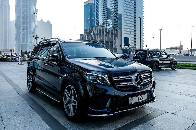 Mercedes-Benz GLS (2019) Rodinné SUV V6 - fotka 6 z 13