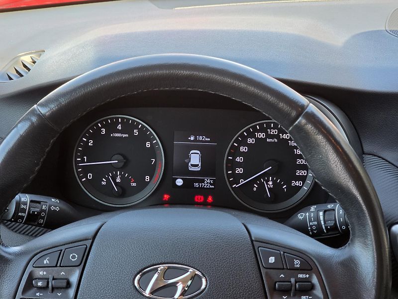 Hyundai Tucson (2019) 1,6TGDI 130kW - fotka 14 z 17