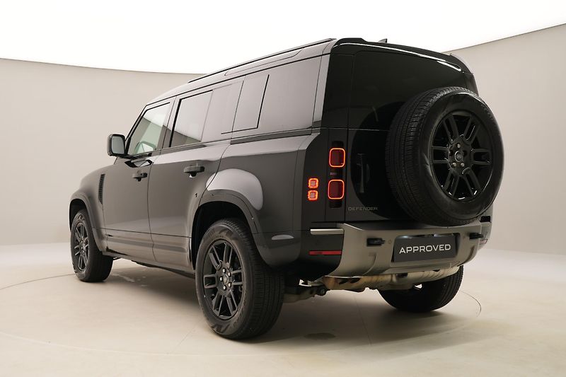 Land Rover Defender 110 D300 X-DYNAMIC SE AWD CZ - fotka 10 z 46