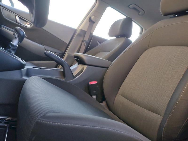 Hyundai Kona (2023) 1,0 T-GDi 88 Kw - fotka 29 z 38