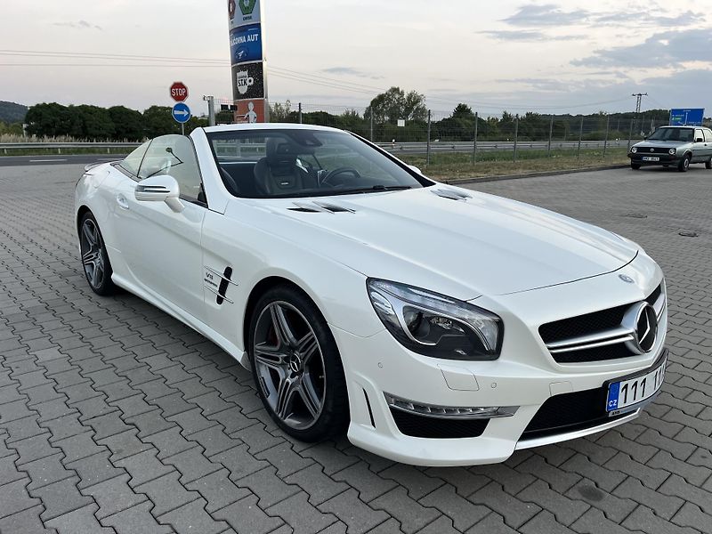 Mercedes-Benz SL (2013) 63 AMG - fotka 19 z 22