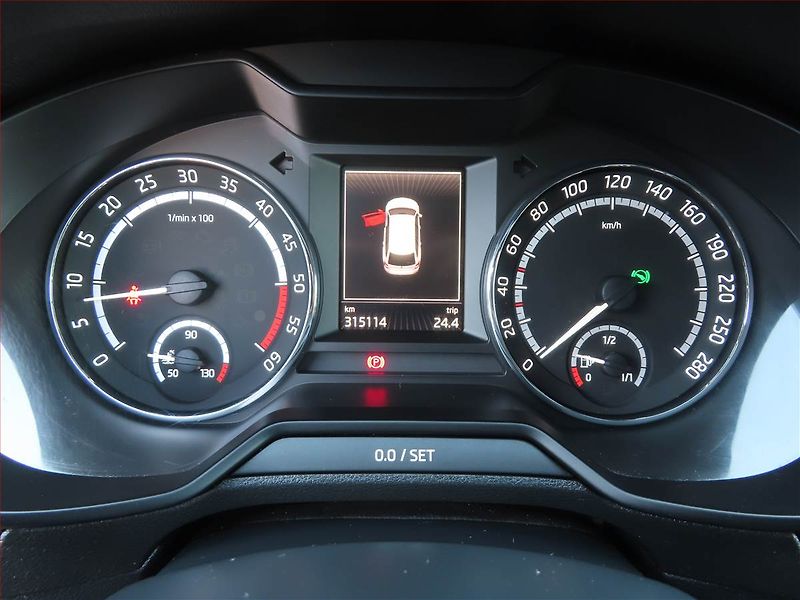 Škoda Octavia (2014) RS 2.0 TDI, Automat, Navi - fotka 11 z 17
