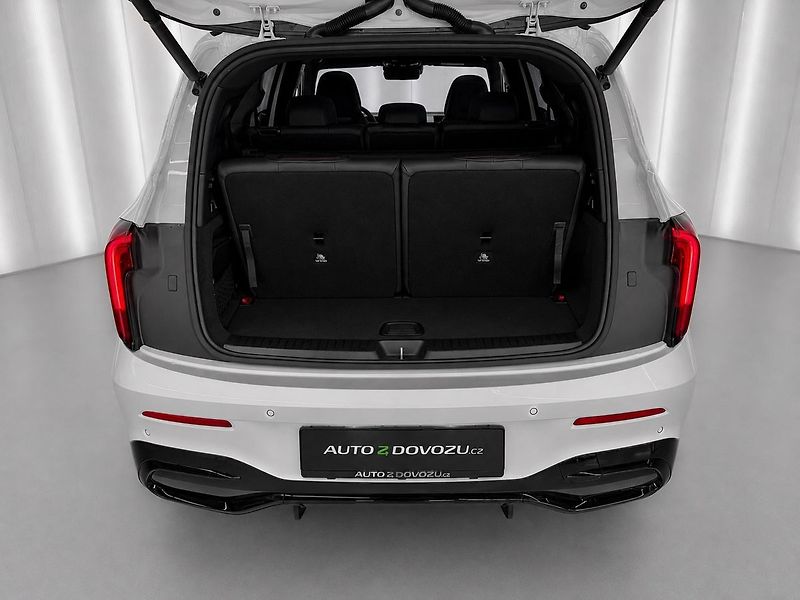 Mercedes-Benz GLB 8G-eDCT 4MATIC AMG, PANORAMA, - fotka 31 z 33