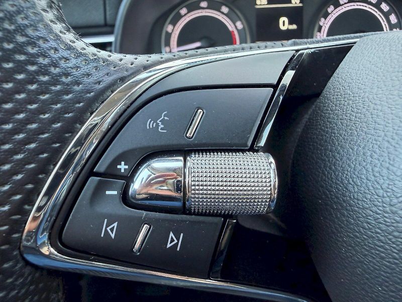 Škoda Kamiq (2022) 1.5 TSI 110kW Style - fotka 12 z 35
