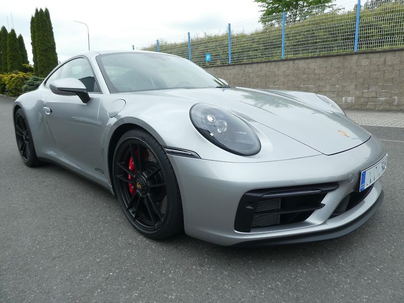 Porsche 911 CARRERA GTS  - fotka 2 z 28