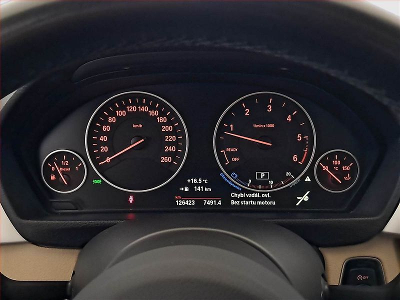 BMW Řada 3 (2015) Sport Line 320 d xDrive, 4X4 - fotka 11 z 21