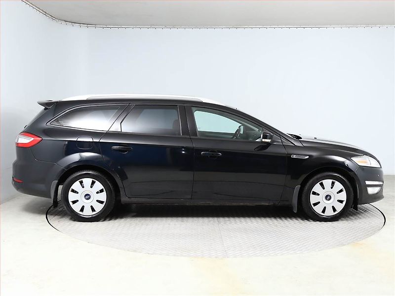 Ford Mondeo (2011) 2.0 TDCi, Serv.kniha, Tempomat - fotka 6 z 14