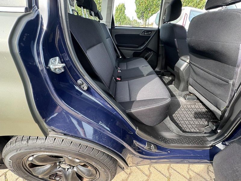 Subaru Forester (2014) 4x4 2,0i 110KW STK ITÁLIE - fotka 40 z 49