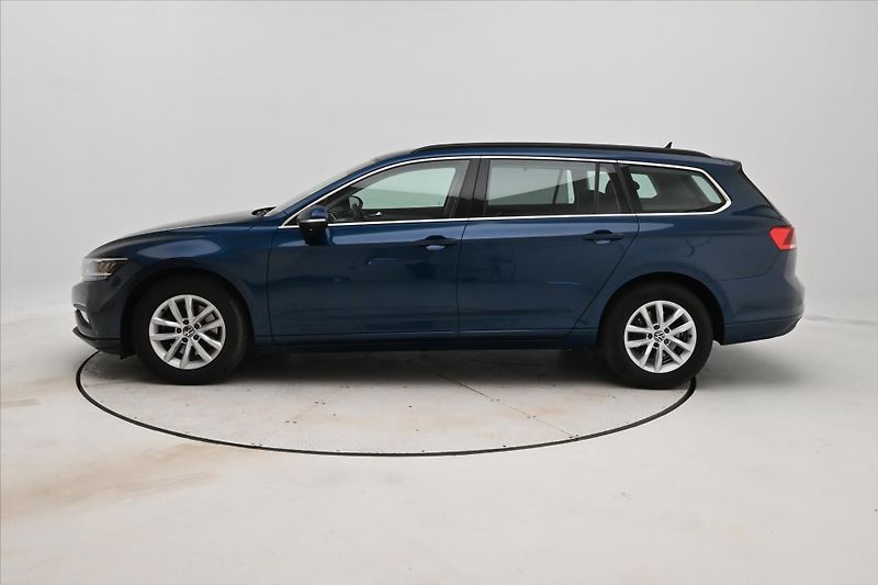 Volkswagen Passat 2,0 TDI 110kW DSG Business Zár - fotka 8 z 25