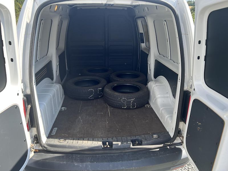 Volkswagen Caddy (2021) 1.4 TGI Maxi, 81kW, 1.MAJ, DPH - fotka 19 z 22
