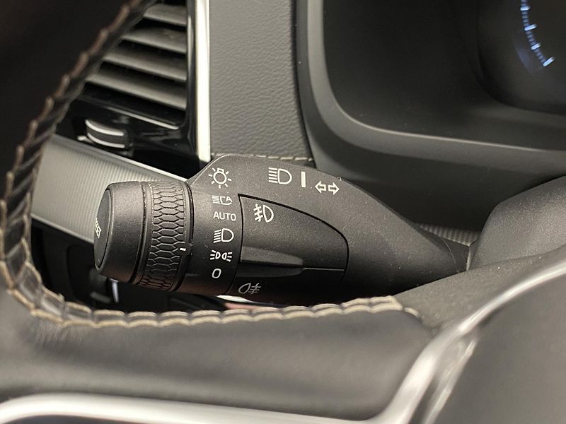 Volvo XC90 B5 AWD INSCRIPTION AUT CZ 7m - fotka 22 z 56