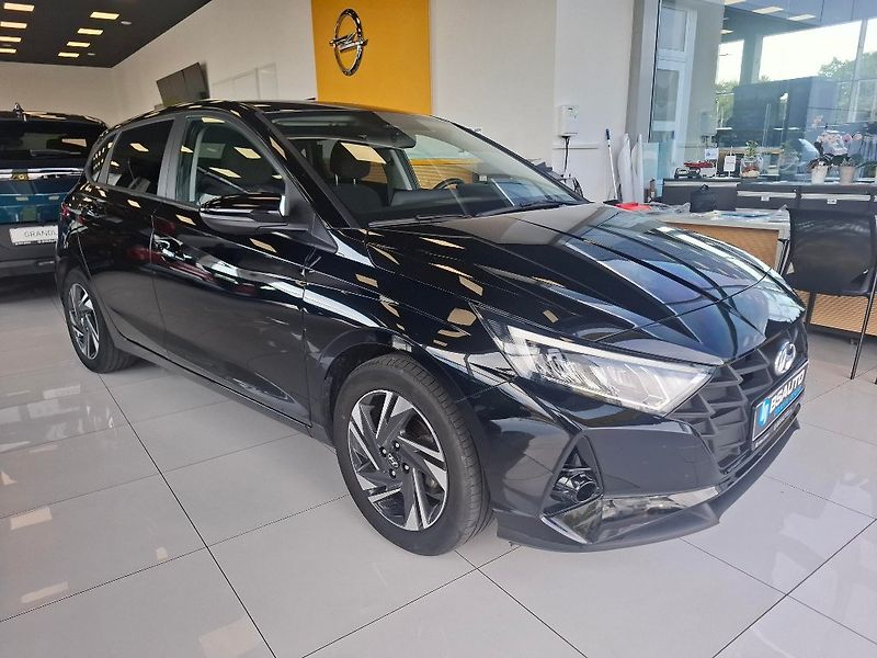 Hyundai i20 1.2i 62KW 2023 - fotka 2 z 14