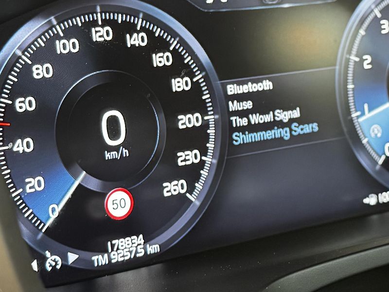 Volvo V60 (2019) Volvo V60 T5 R-Design | 184 kW - fotka 21 z 23