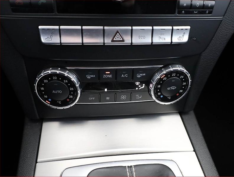 Mercedes-Benz Třídy C (2013) C 220 CDI, 4X4, Automat, Kůže - fotka 13 z 17
