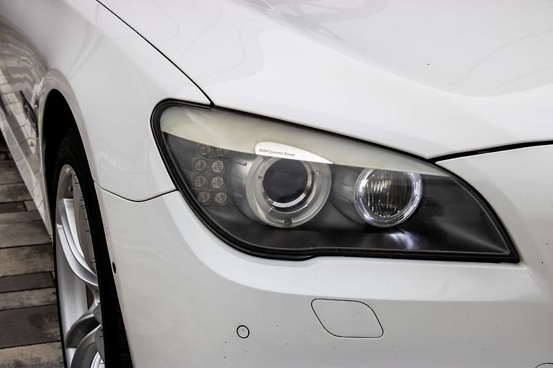 BMW Řada 7 - fotka 9 z 24