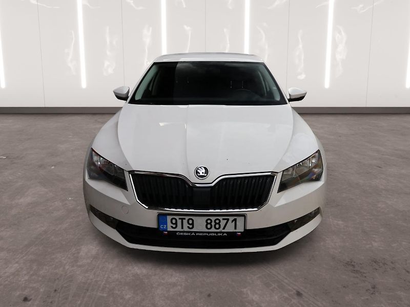Škoda Superb (2016) - fotka 6 z 18