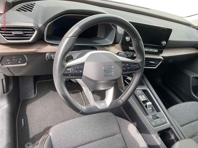 Seat Leon (2021) 1.0 TSi, Xcellence, DSG, LED - fotka 12 z 17