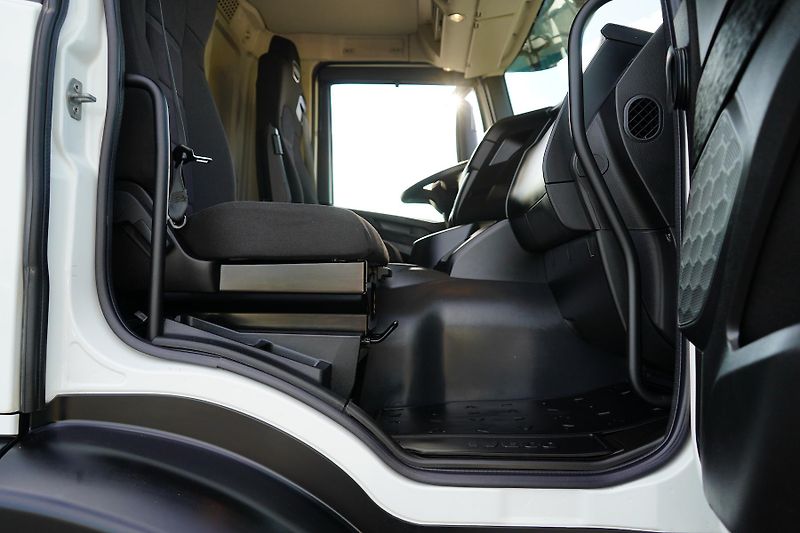 Iveco X-WAY (2024) 480 / E 6 / WYWROTKA / 6 X 4 / - fotka 46 z 51