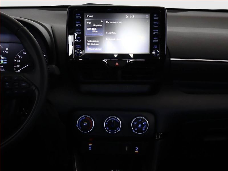 Toyota Yaris (2023) 1.5 VVT-i, ČR,1.maj - fotka 9 z 17