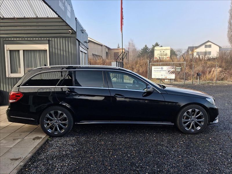 Mercedes-Benz Třídy E 2,1 2.2,220 Bluetec,po servisu - fotka 8 z 16