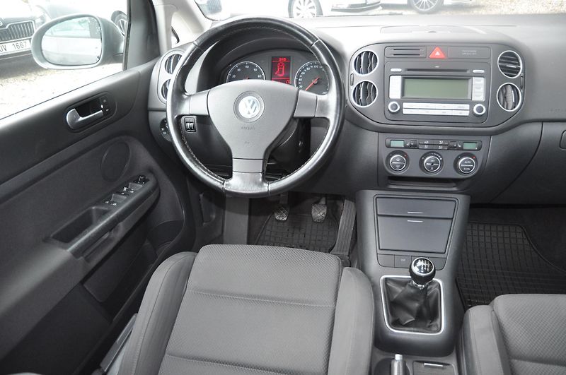 Volkswagen Golf Plus 1.6FSi 85kW SPORT - fotka 5 z 15